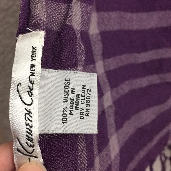 NWOT Kenneth Cole square scarf - Picture 4 of 5